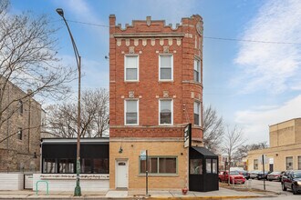 2924 N Central Park Ave in Chicago, IL - Building Photo - Building Photo