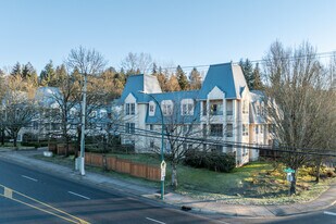 Chateau Royale in Coquitlam, BC - Building Photo