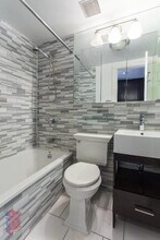118 E 7th St in New York, NY - Building Photo - Building Photo