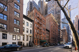 Turtle Bay Suites in New York, NY - Building Photo - Building Photo