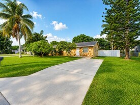 3561 Oberon Ave in Boynton Beach, FL - Building Photo