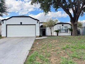 1226 St Patrick Dr in Laredo, TX - Building Photo