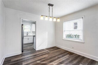1380 Westmont Rd SW in Atlanta, GA - Building Photo - Building Photo