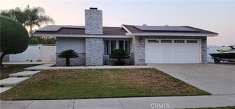 815 W Francis St in Corona, CA - Building Photo