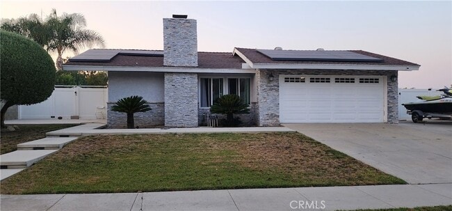 property at 815 W Francis St