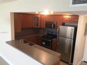 9143 SW 77th Ave-Unit -B807 in Miami, FL - Building Photo - Building Photo