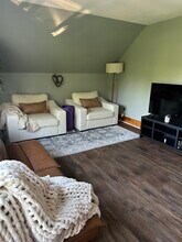 121 Main Rd, Unit #3 in Milford, ME - Foto de edificio - Building Photo