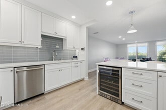 746 Spinnakers Reach Dr in Ponte Vedra Beach, FL - Building Photo - Building Photo