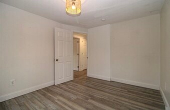 46 Atwood Rd, Unit 46 in Pelham, NH - Foto de edificio - Building Photo