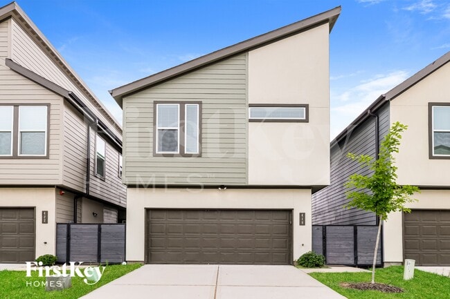 418 S Centro Cir