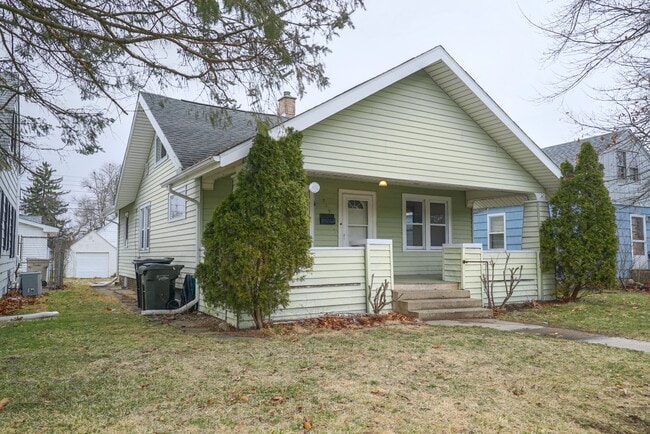 525 E Eckman St in South Bend, IN - Building Photo - Building Photo