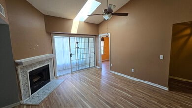 109 Prosperity Ave SE in Leesburg, VA - Foto de edificio - Building Photo