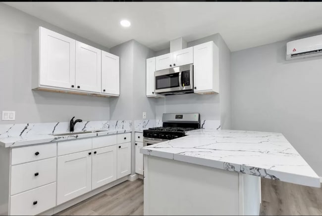 37451-37452 Boundary St in San Diego, CA - Building Photo - Building Photo