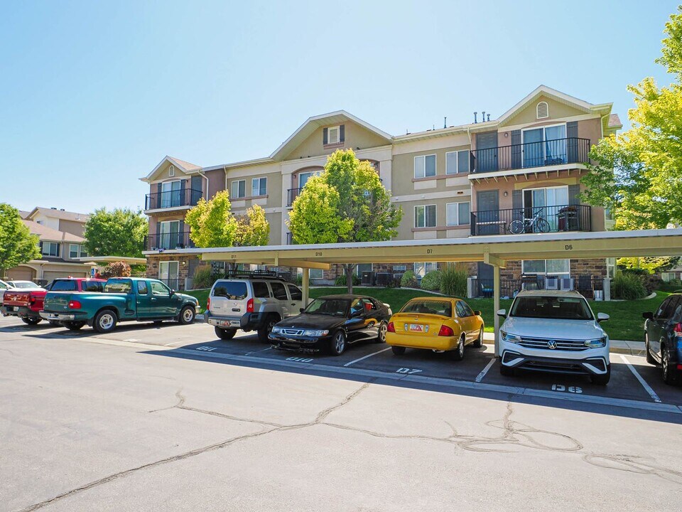 3842 S Clare Dr in West Valley City, UT - Building Photo