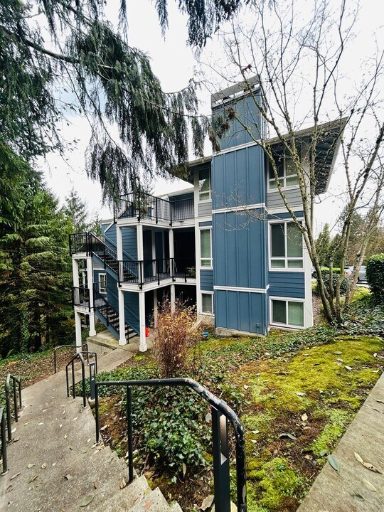12019 NE 204th Pl-Unit -Unit D in Bothell, WA - Building Photo