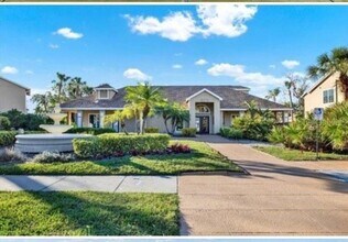 4045 Crockers Lake Blvd in Sarasota, FL - Building Photo - Building Photo
