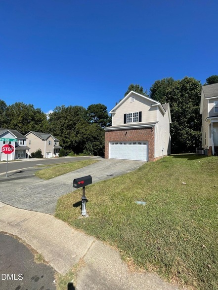 4201 Beacon Crest Way in Raleigh, NC - Building Photo - Building Photo