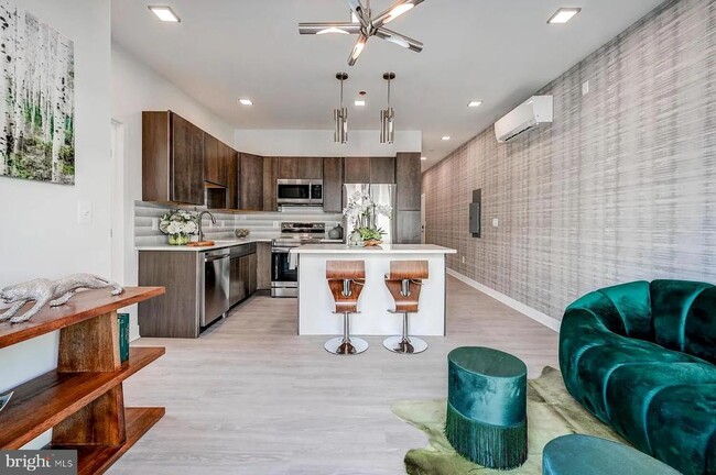 property at 421 S Broadway