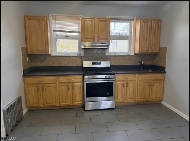 property at 43 W 26th St