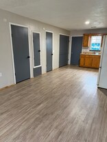 112 Glenda St in Exeter, MO - Building Photo