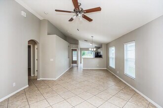 7554 Oxford Garden Cir in Apollo Beach, FL - Building Photo - Building Photo