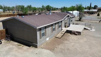 10807 Oden Dr in Socorro, TX - Building Photo - Building Photo