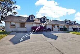 1234 Montecello Dr in Orange Park, FL - Building Photo