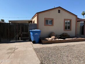 361 E Clarendon Ave in Phoenix, AZ - Building Photo - Building Photo