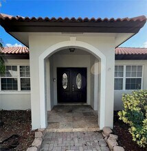 15434 SW 168th Terrace in Miami, FL - Building Photo - Building Photo