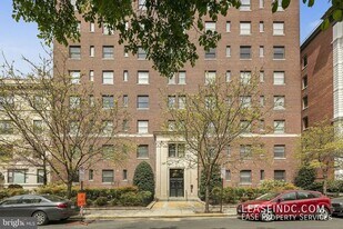 2127 California St NW in Washington, DC - Building Photo