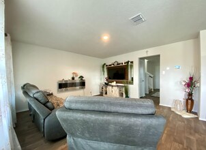 8203 Rocky Pebble in Converse, TX - Building Photo - Building Photo