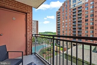 11710 Old Georgetown Rd in North Bethesda, MD - Building Photo - Building Photo