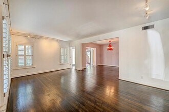 1919 W McKinney St in Houston, TX - Foto de edificio - Building Photo