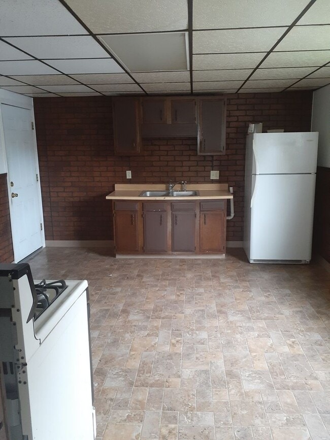 property at 44 Rich Pl