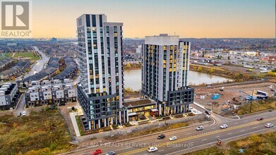 3071 Trafalgar Rd in Oakville, ON - Building Photo - Building Photo