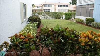 403 Saxony Way in Delray Beach, FL - Building Photo - Building Photo