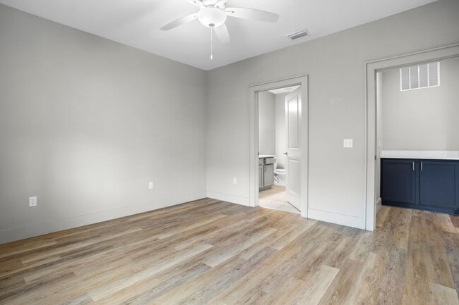 2501 Bienville Blvd in Ocean Springs, MS - Building Photo - Building Photo