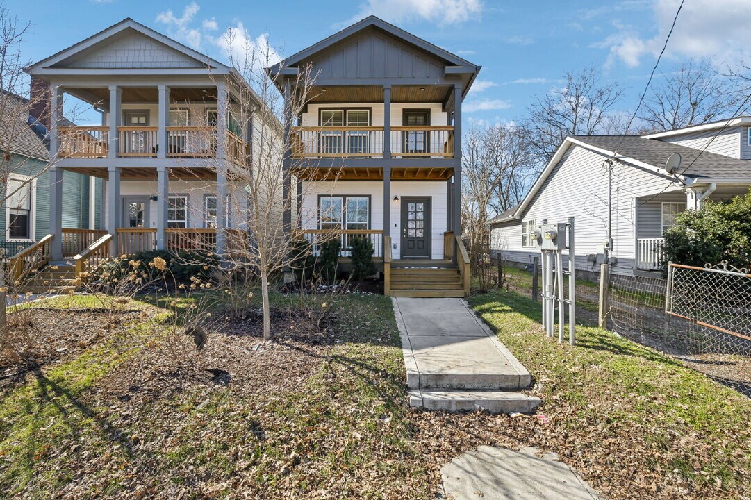 1609 9th Ave N in Nashville, TN - Foto de edificio