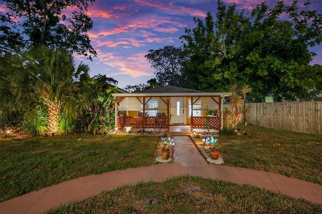 1111 32nd St N in St. Petersburg, FL - Building Photo