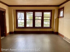 2461 N 45th St in Milwaukee, WI - Building Photo - Building Photo