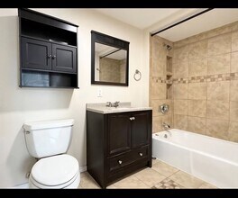 221 Trenton St, Unit #2 in Boston, MA - Foto de edificio - Building Photo