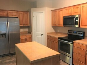 90 Summer Hill Way in Richmond Hill, GA - Foto de edificio - Building Photo