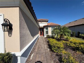 10722 Wicker Park Pl in Palmetto, FL - Building Photo - Building Photo