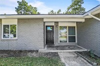 2504 Buena Vista Dr in Arlington, TX - Building Photo - Building Photo