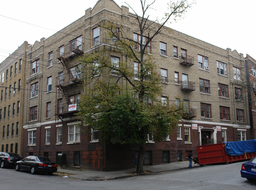 82 St Andrews Pl in Yonkers, NY - Building Photo