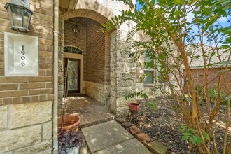 1906 Pagemill Ln in Conroe, TX - Foto de edificio - Building Photo