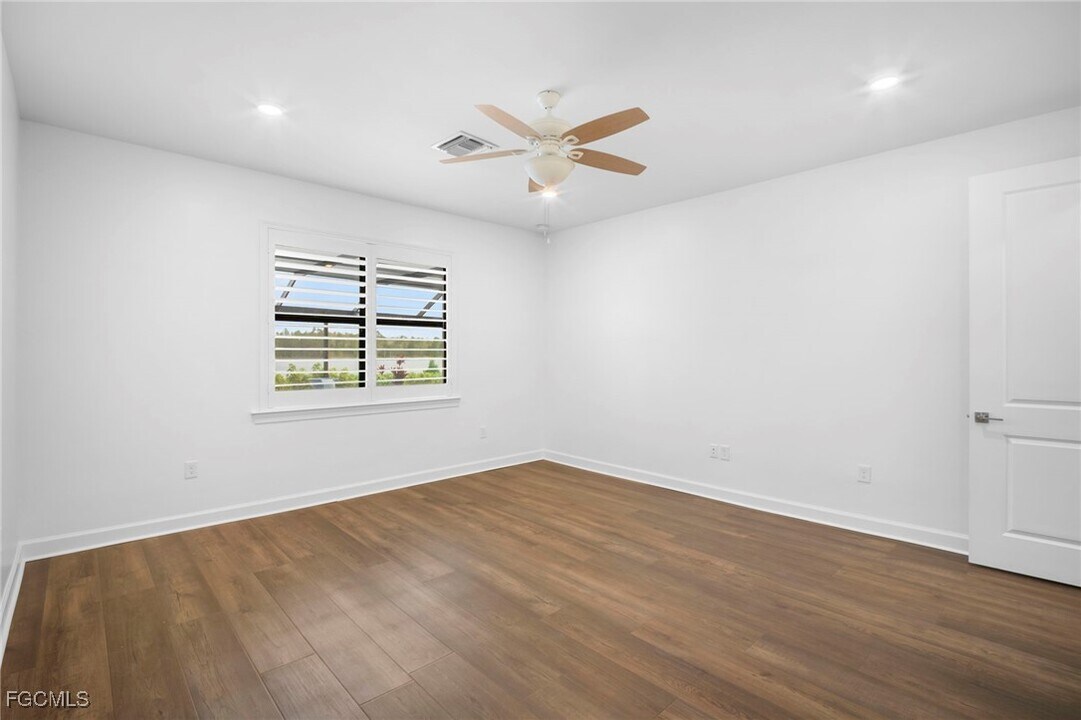 19001 Aqua Shore Dr in Ft. Myers, FL - Building Photo