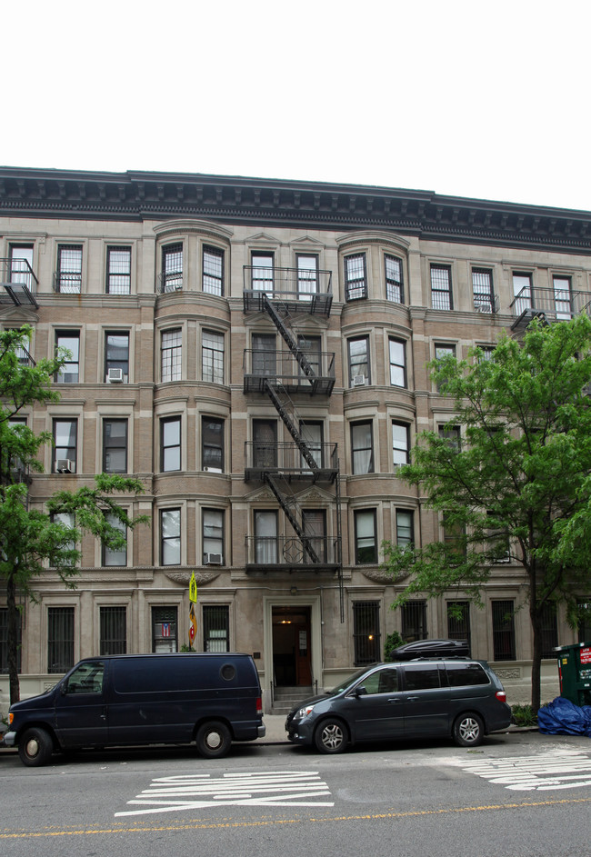 76-80 Manhattan Ave in New York, NY - Building Photo - Building Photo