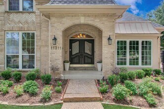11311 Chevy Chase Dr in Houston, TX - Building Photo - Building Photo