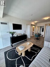 325-2325 Yorkland Blvd in Toronto, ON - Building Photo - Building Photo